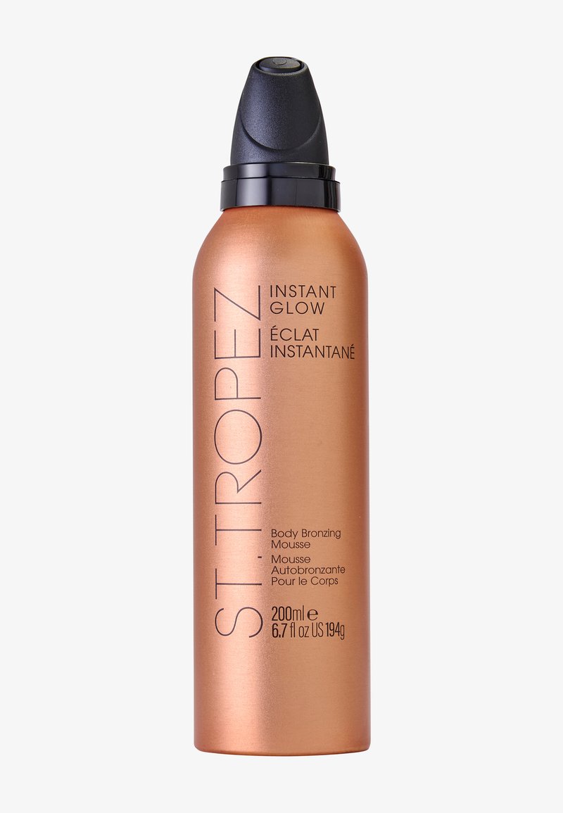 St. Tropez Instant Glow Body Bronzing Mousse in koperen spuitfles met zwarte dop, 200 ml, voor zelfbruining en onmiddellijke glow.
