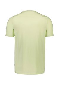 T-shirt a maniche corte in cotone verde chiaro, con colletto a giro e una vestibilità rilassata, caratterizzato da una texture liscia e senza motivi visibili.