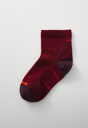 WOMENS RUN CUSHION ANKLE SOCKS - Sportsocken - tibetan red