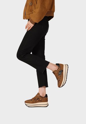 Queen Helena, X35-28 - Zapatillas - marrone leopardato