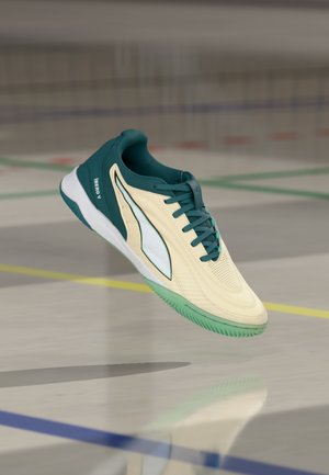 IBERO V UNISEX - Dvoranske nogometne kopačke - sugared almond/white/emerald ice/mint jelly/black