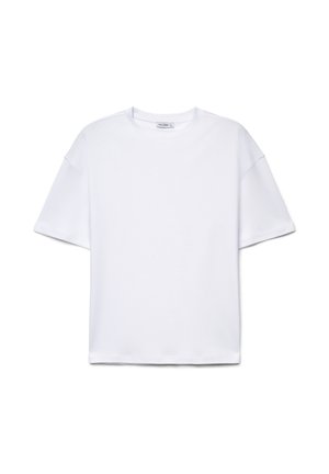 Weißes T-Shirt mit kurzen Ärmeln und Rundhalsausschnitt, locker geschnitten, aus glattem Stoff, auf weißem Hintergrund präsentiert.