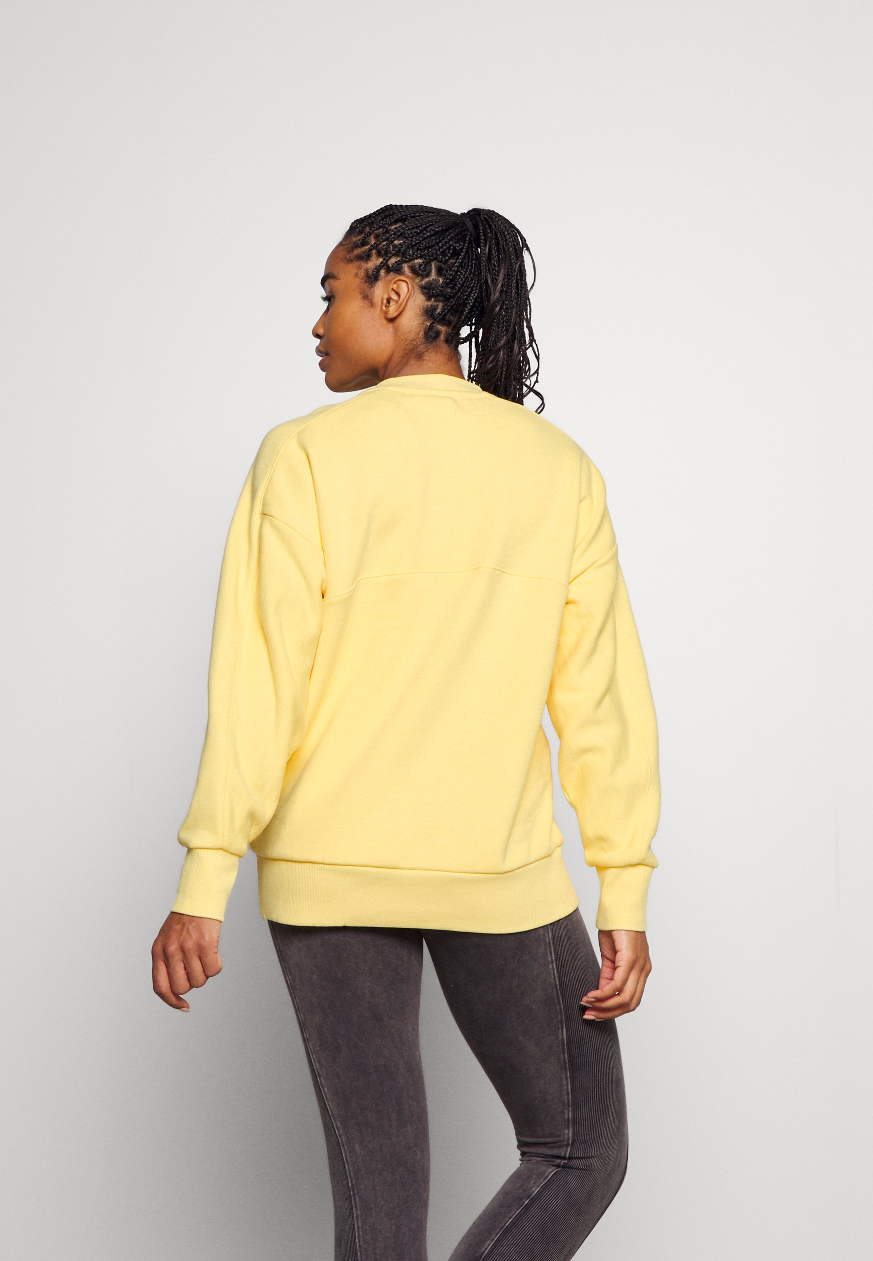 Damen ESSENTIALS - Sweatshirt Damen ESSENTIALS - Sweatshirt