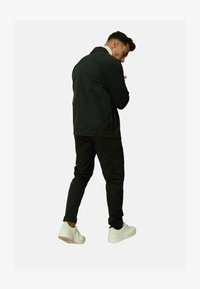 Non sélectionné, noir