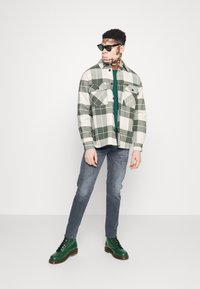 Edwin Calças de ganga justas - grey denim