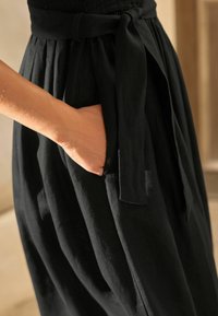 Next SUMMER TALL - REGULAR FIT - Denní šaty - black