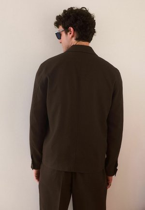 REGULAR FIT - Jachetă subțire - brown