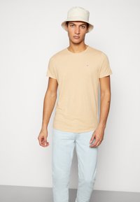Only & Sons ONSAVI BEAM  - Calças de ganga de corte relaxado - light blue
