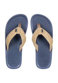 Infradito in pelle marrone con suola in gomma blu navy, caratterizzati da una superficie testurizzata e un design con fascia centrale.