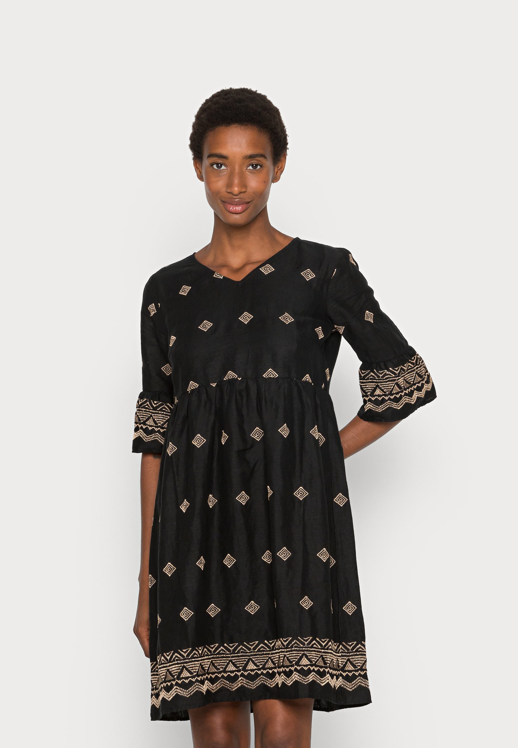 More \u0026 More Kleider online | Entdecke dein neues Kleid | ZALANDO