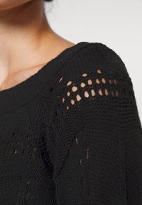 ONLY Petite Strickpullover - black