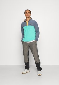 Norrøna TRAINING PANTS - Calças para exterior - caviar/dark grey melange