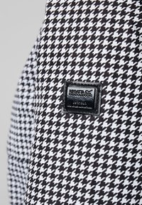 Regatta Blouson - black