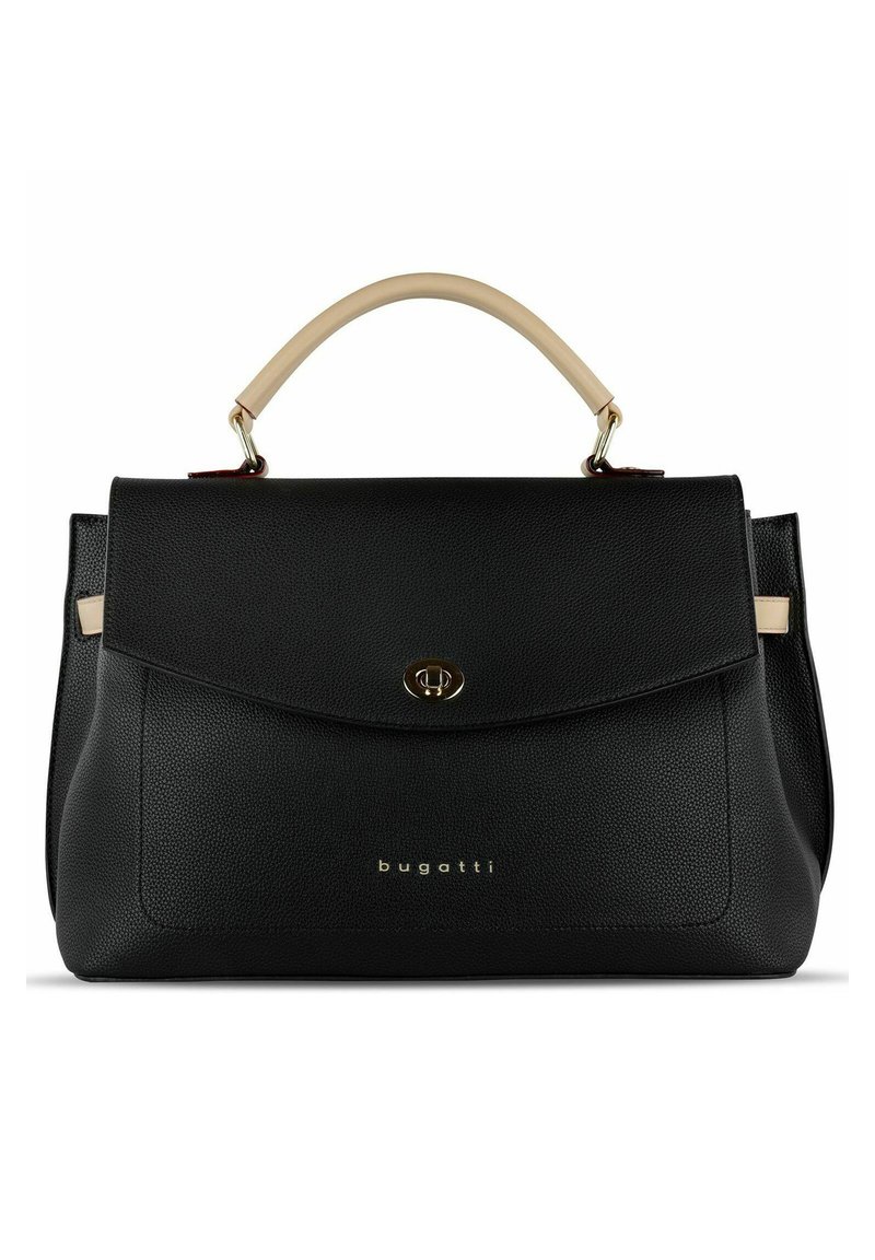 Borsa nera con texture, manico crema, accessori dorati, chiusura a patta e un logo sobrio impresso sulla parte anteriore.