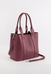 G�łęboki burgundowy skórzany tote bag o teksturowanej powierzchni, z podwójnymi uchwytami na górze i odpinanym paskiem. Prostokątny kształt z usztywnionymi bokami.