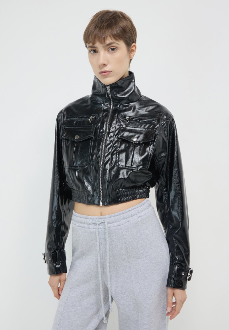 Calliope EFFETTO - Giacca in similpelle - nero