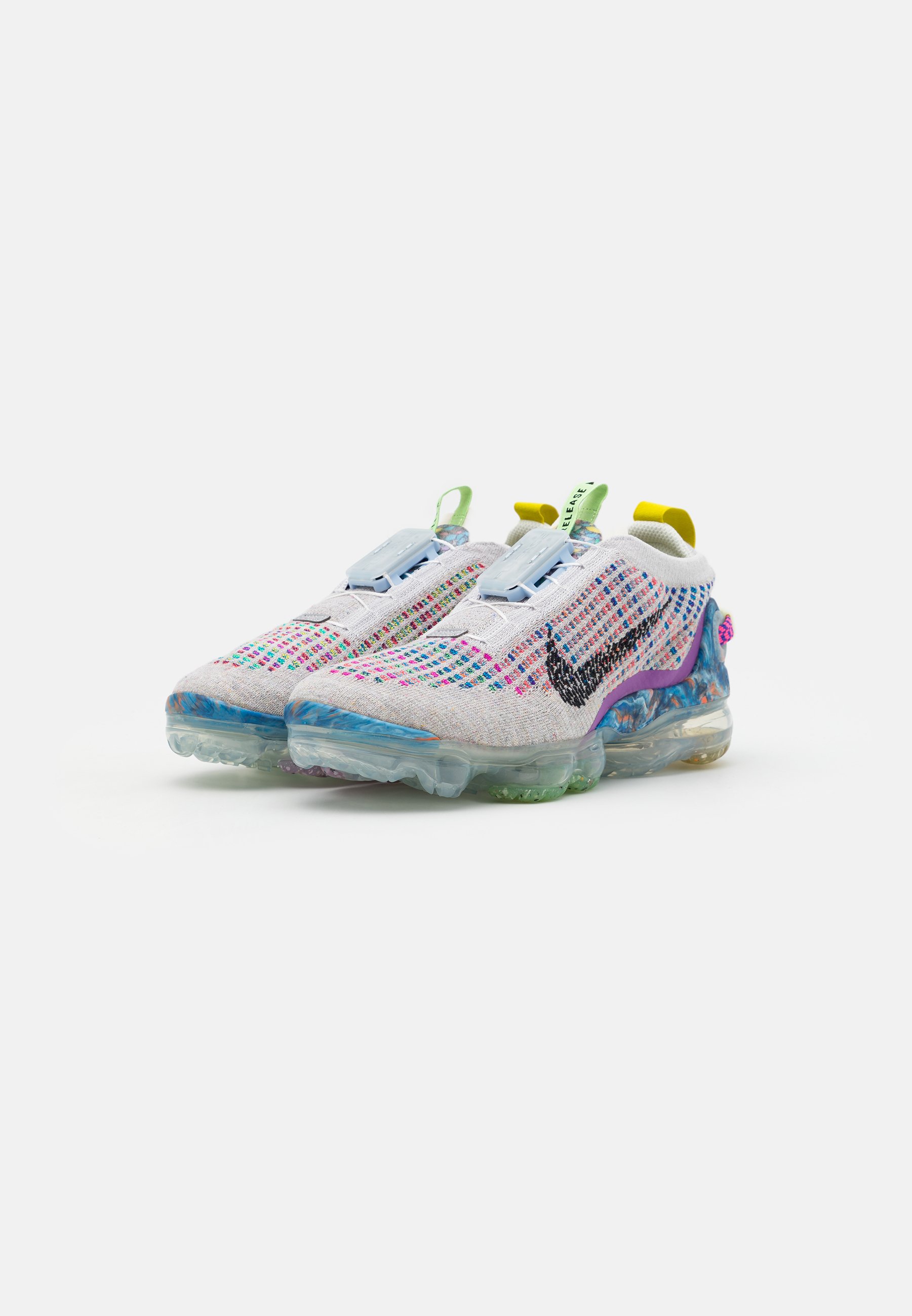 nike air max warp flyknit trainers in black