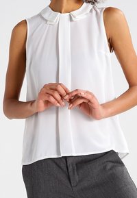 mint&berry Bluse - white