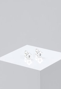 Elli SPARKLING BASIC FLOWER - MIT KRISTALLEN VON SWAROVSKI® - Naušnice - weiß