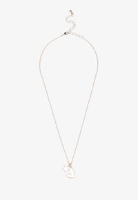 Collier en chaîne dorée avec un pendentif en forme de cœur ouvert et d'étoile. La chaîne comprend un fermoir ajustable pour personnaliser la longueur.
