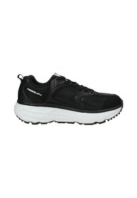 Scarpa sportiva nera con tomaia testurizzata, suola intermedia bianca e suola esterna in gomma nera. Presenta lacci e sezioni rinforzate per supporto.