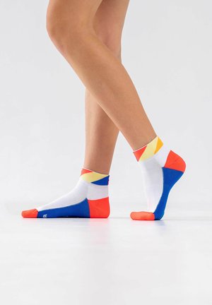 INCYLENCE, RUNNING POLYGONS SHORT - Socks - blue inferno