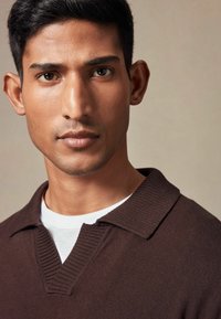 Next REGULAR FIT - Pulover - brown