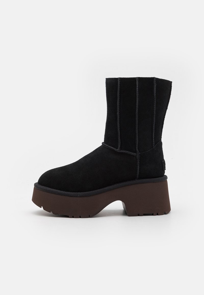 UGG CLASSIC TWIN SEAM NEW HEIGHTS - Gležnjarji s platformo - black