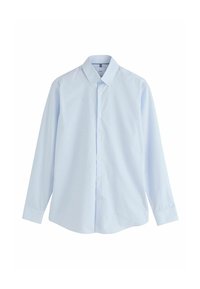 Chemise bleu clair à manches longues avec boutons, col pointu et poignets boutonnés, présentée sur un fond blanc uni.
