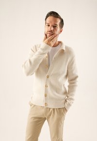 Pier One - Kardigan - off-white Väikepilt 1