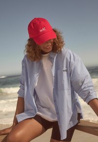 Self. REGULAR FIT - Sapka - red