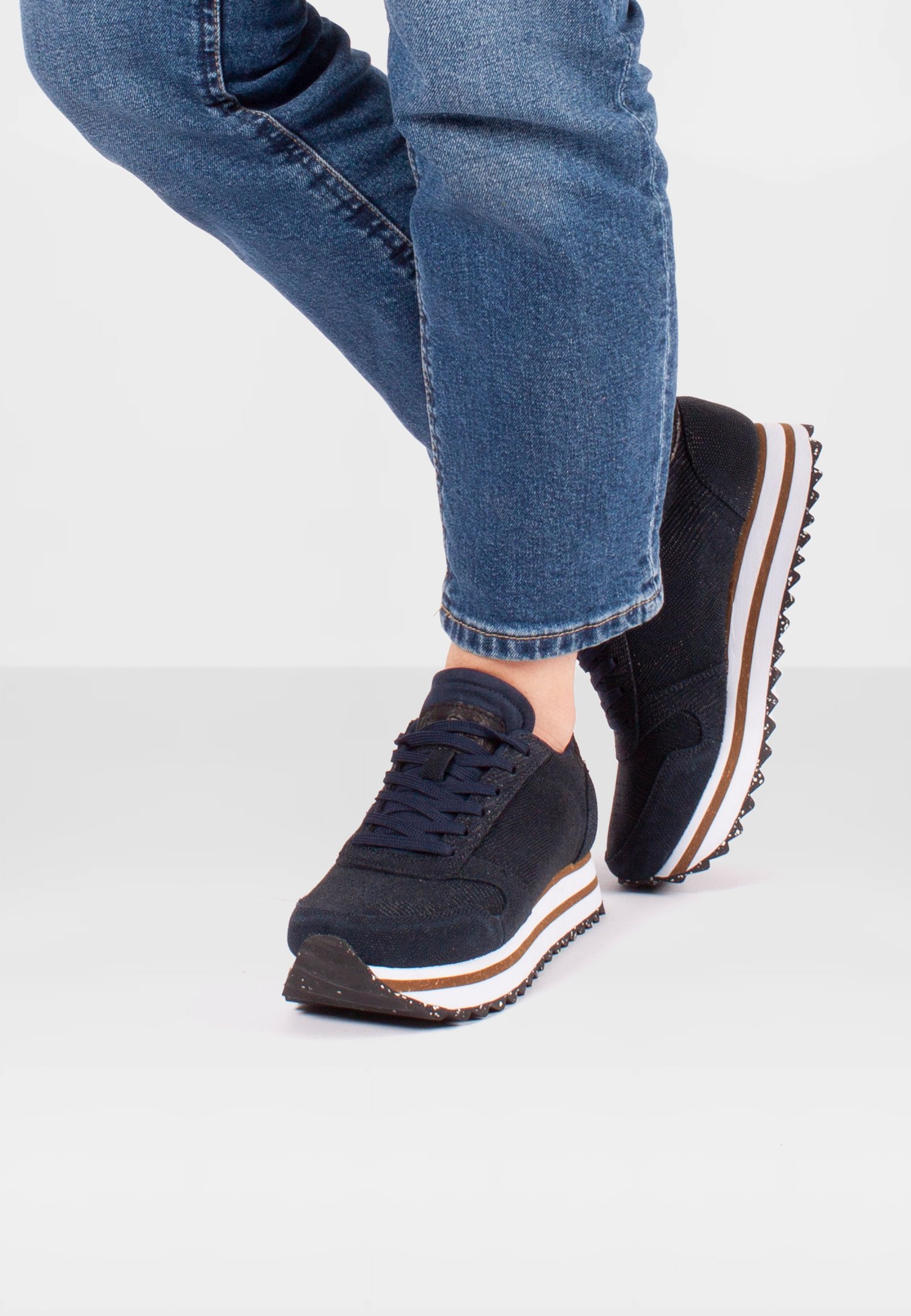 sneaker plateau blau