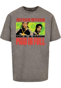 Grijze katoenen T-shirt met een grafische print van twee figuren, tekst in rood en zwart, omringd door groene accenten en motieven van dollarbiljetten.