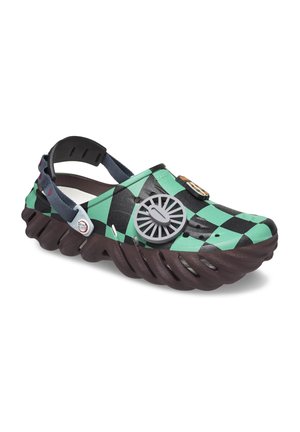 Pořadí 13: Crocs - Dřeváky