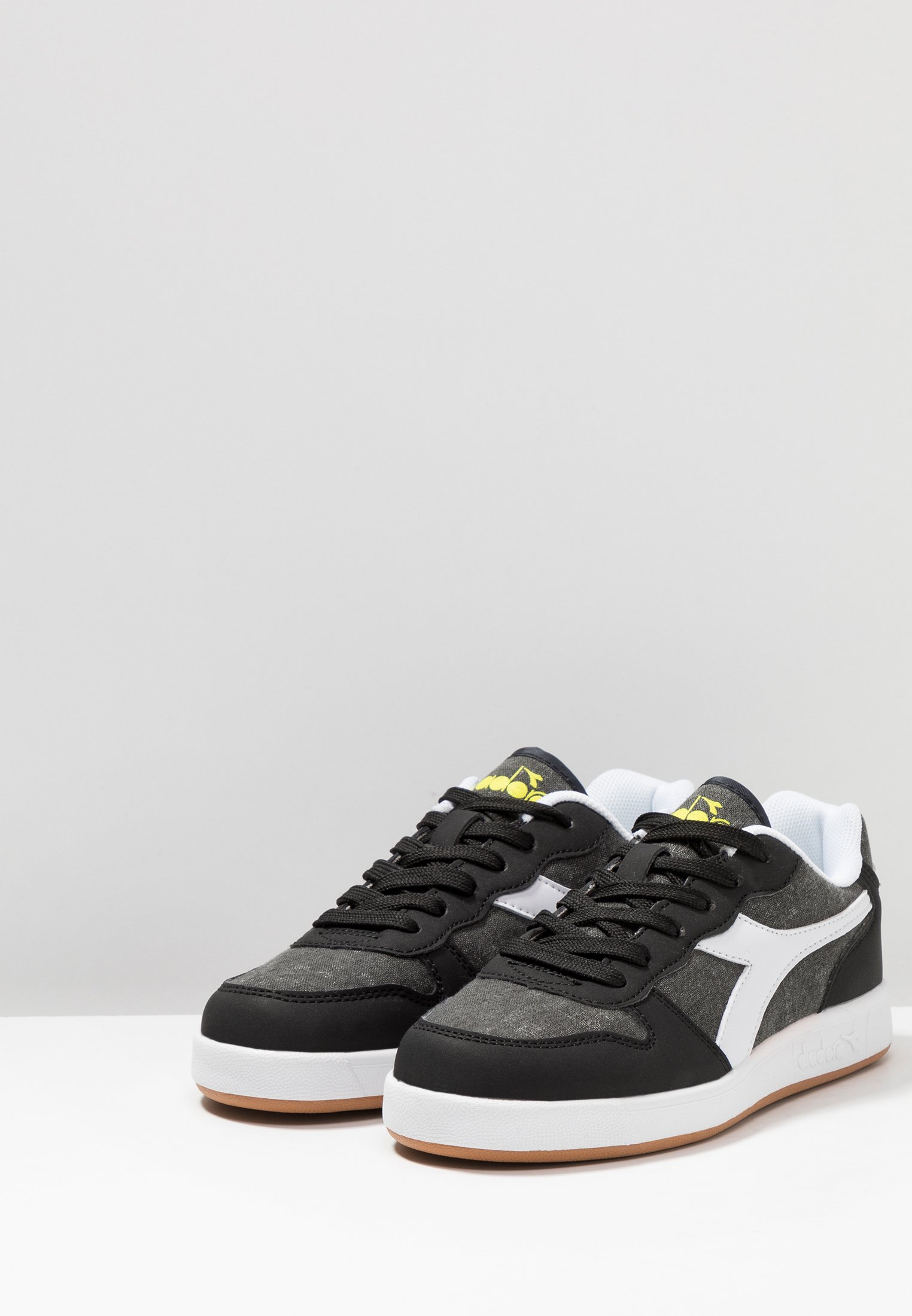 Diadora PLAYGROUND Treningssko blackwhite Zalando.no Diadora PLAYGROUND Treningssko blue corsair Zalando.no