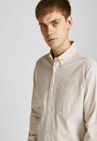 Jack & Jones PREMIUM JPRBLUBROOK OXFORD  NOOS - Camicia - crockery