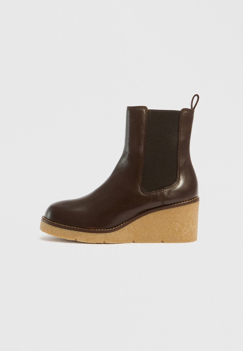 Botines de cuña