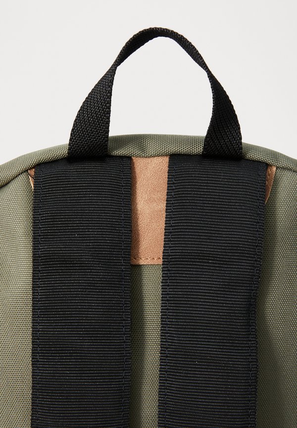 VOYAGE UNISEX – Tagesrucksack – tea leaf