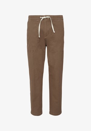 Pantalones de algodón marrón de corte relajado con cintura elástica y cordón blanco. Cuenta con dos bolsillos delanteros tipo parche. Diseño de pierna recta con puños.