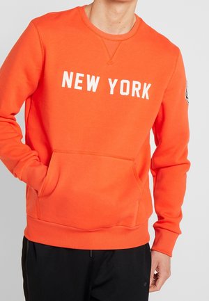 Club wear - orange