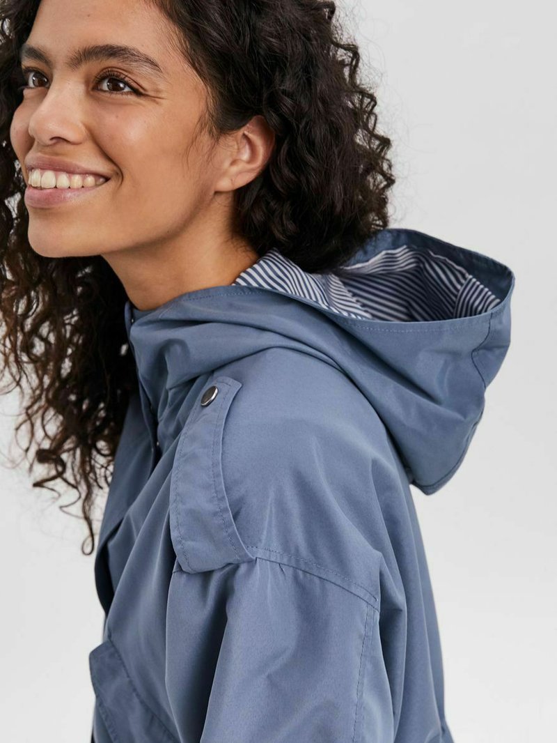Damen Leichte Jacken | Vero Moda VMEVERLY BOOS Leichte Jacke china blue/blaugrau - TU43196 Damen Leichte Jacken | Vero Moda VMEVERLY BOOS Leichte Jacke china blue/blaugrau - TU43196