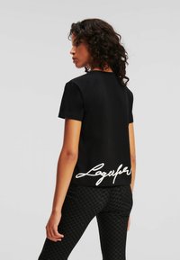 KARL LAGERFELD SIGNATURE HEM - Tričko s potlačou - black