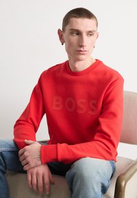 BOSS SALBO - Melegítőfelső - open red