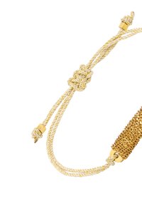 Bransoletka w kolorze złotym o splecionej konstrukcji ze sznurka, z teksturowanymi ogniwami łańcucha i węzłowymi akcentami na obu końcach.