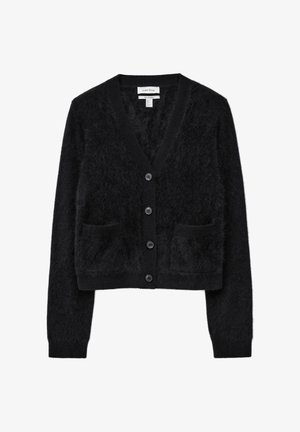 Schwarzer Cardigan aus flauschigem Material mit V-Ausschnitt, langen Ärmeln, sechs Knöpfen vorne und zwei Vordertaschen.