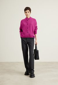 Gestuz ALPHA - Cardigan - intense pink