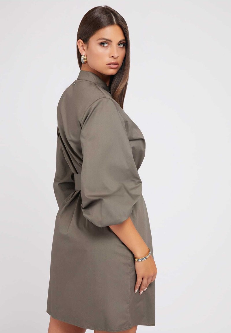 Damen Freizeitkleider | Guess MIT BALLONÄRMELN Blusenkleid grün - QS92059 Damen Freizeitkleider | Guess MIT BALLONÄRMELN Blusenkleid grün - QS92059