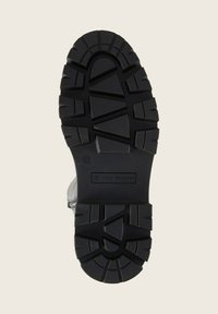 Thumbnail Image 4