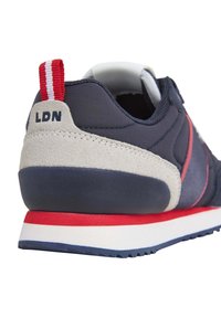 Pepe Jeans Tenisice - navy