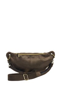 Sac à bandoulière en cuir marron avec fermeture éclair, bandoulière réglable et quincaillerie dorée. Design épuré avec une texture lisse et des bords arrondis.